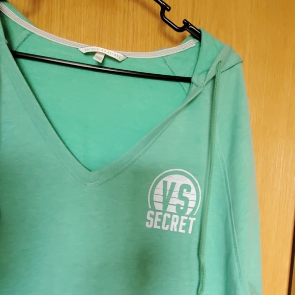 Mint green VS PINK hoodie - Picture 2 of 4